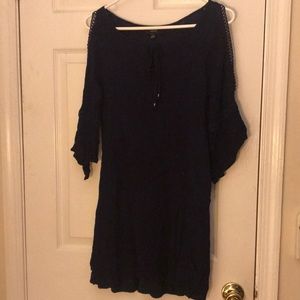 Navy Cold Shoulder 👗